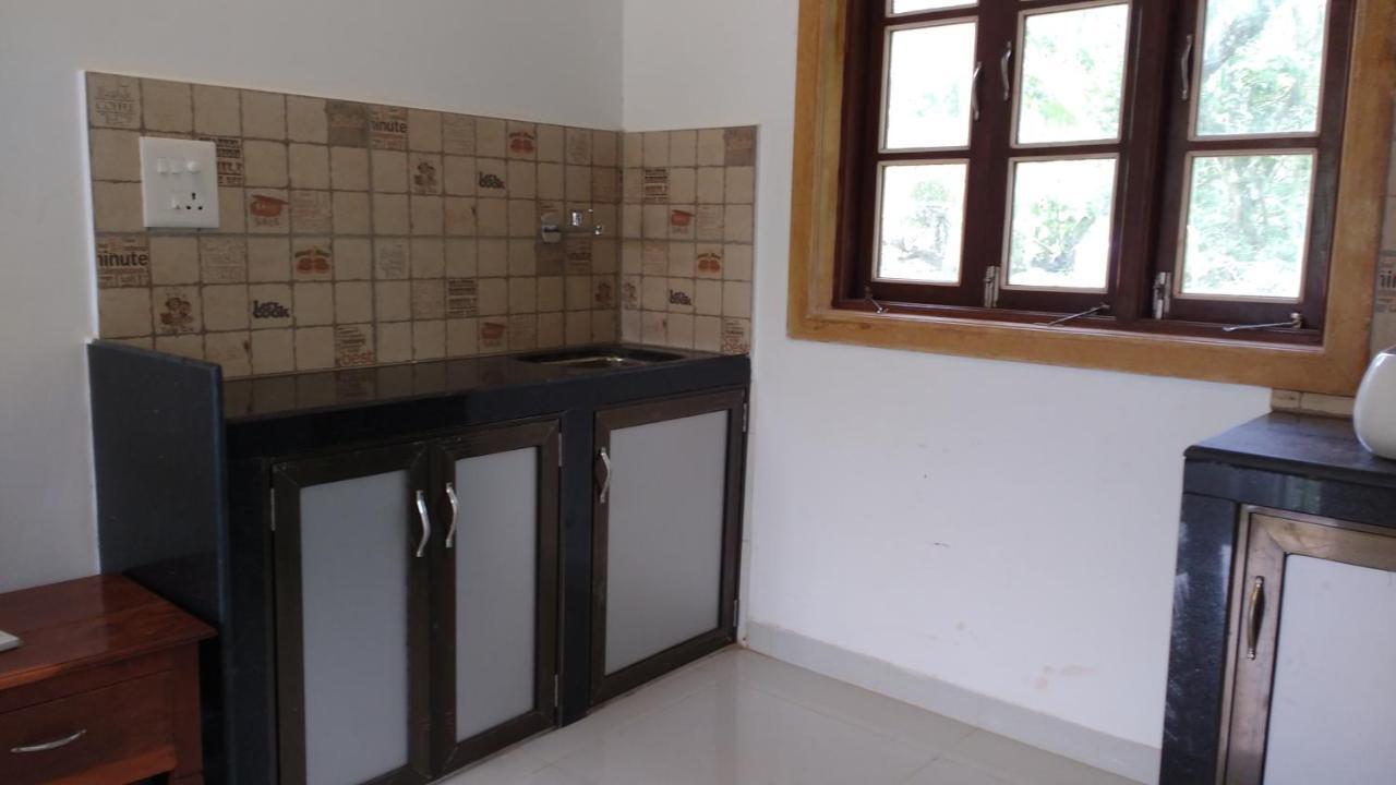 Dsk Studio Apartment, Siolim, Goa. Exteriör bild
